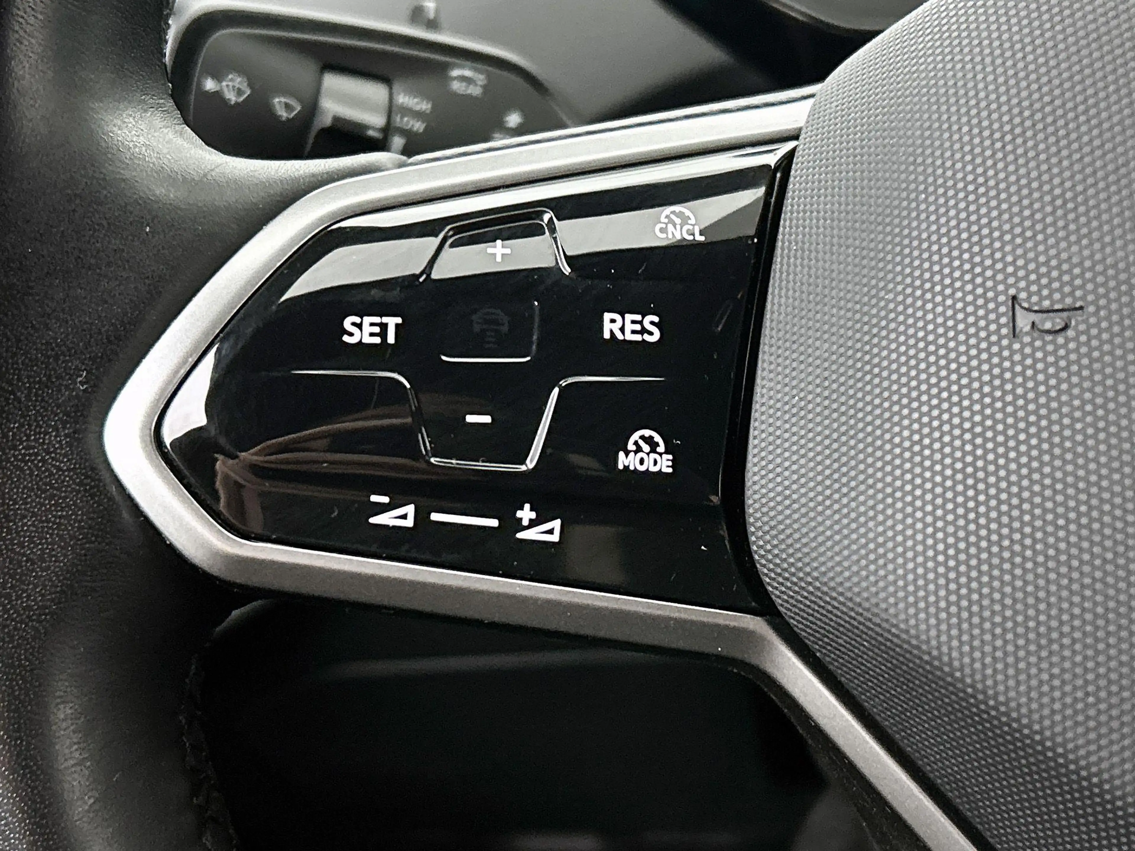 Volkswagen ID.4 Pro Limited Edition 77 kWh | SoH ... | Black Style — photo 6