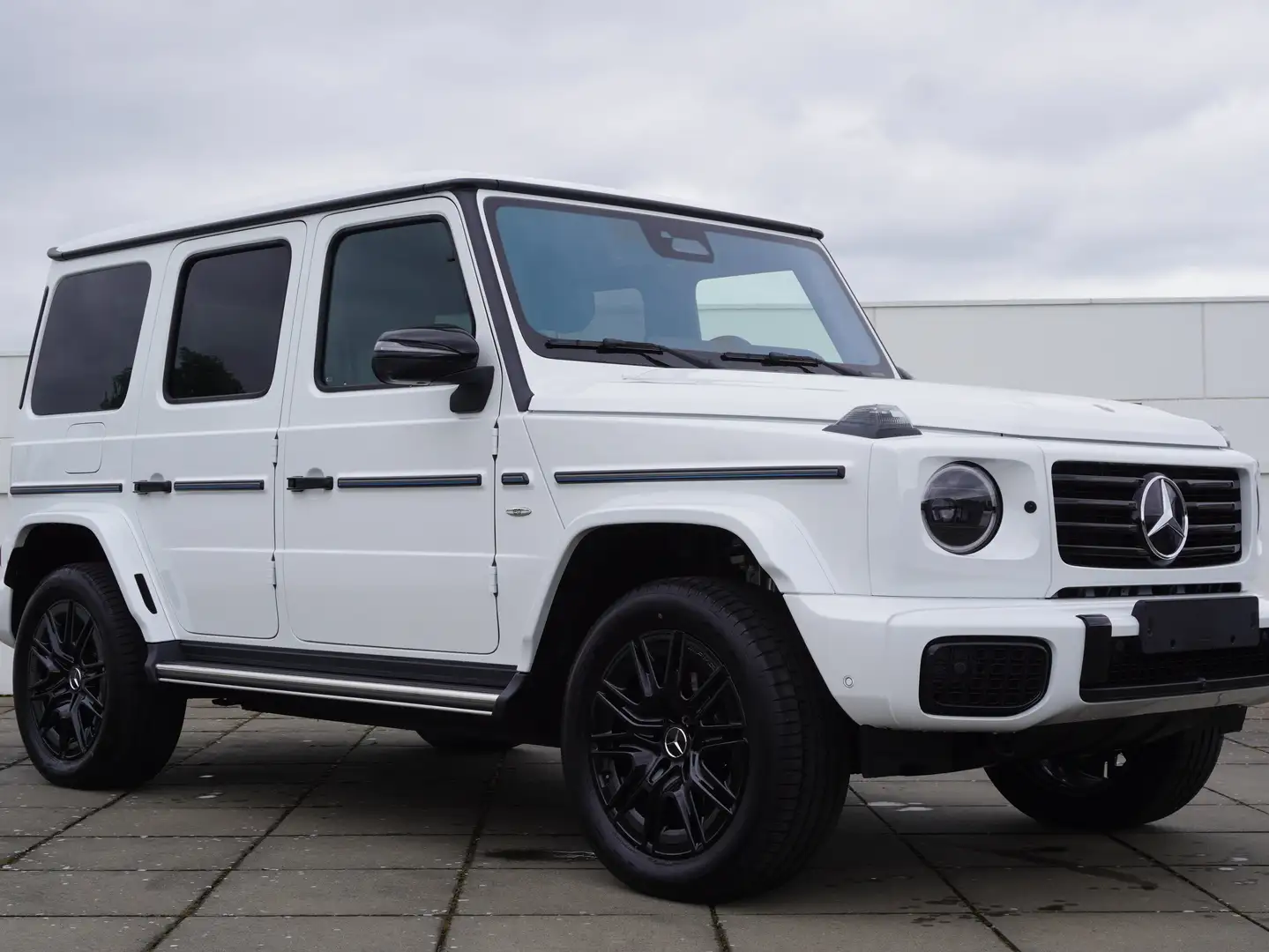 Mercedes-Benz G 580 AMG/PARKEERPAK 360 CAM/20"/NIGHTPAK/RIJASSIST Wit - 1