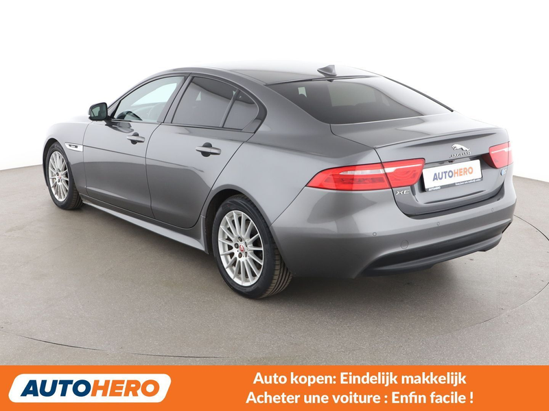 Jaguar XE 20d E-Performance R-Sport — photo 4