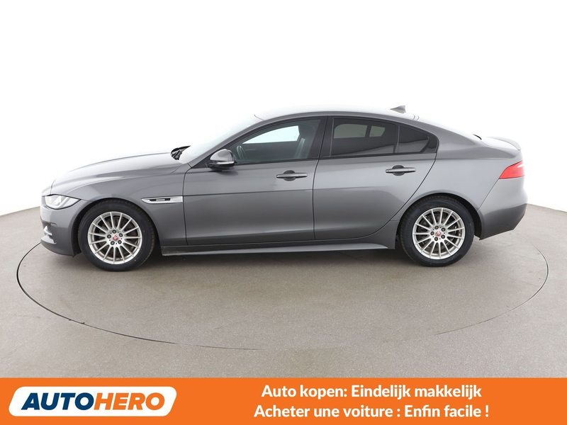 Jaguar XE 20d E-Performance R-Sport — photo 3