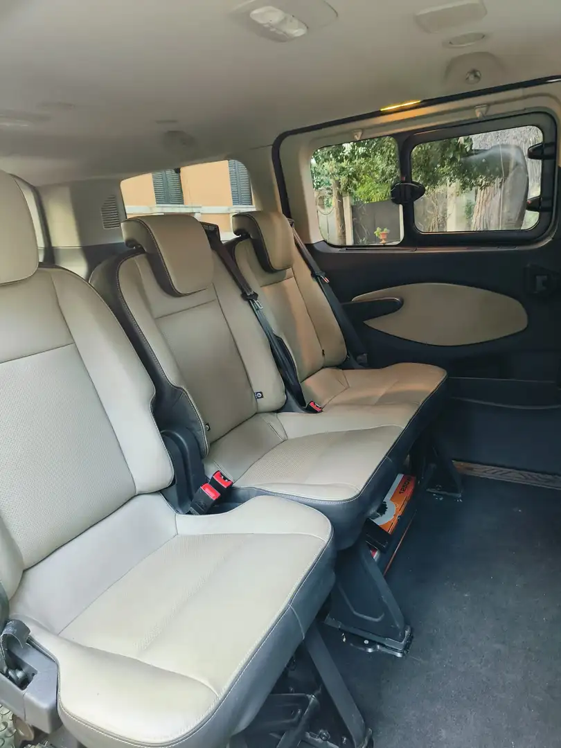 Ford Tourneo Custom Titanium Szürke - 2