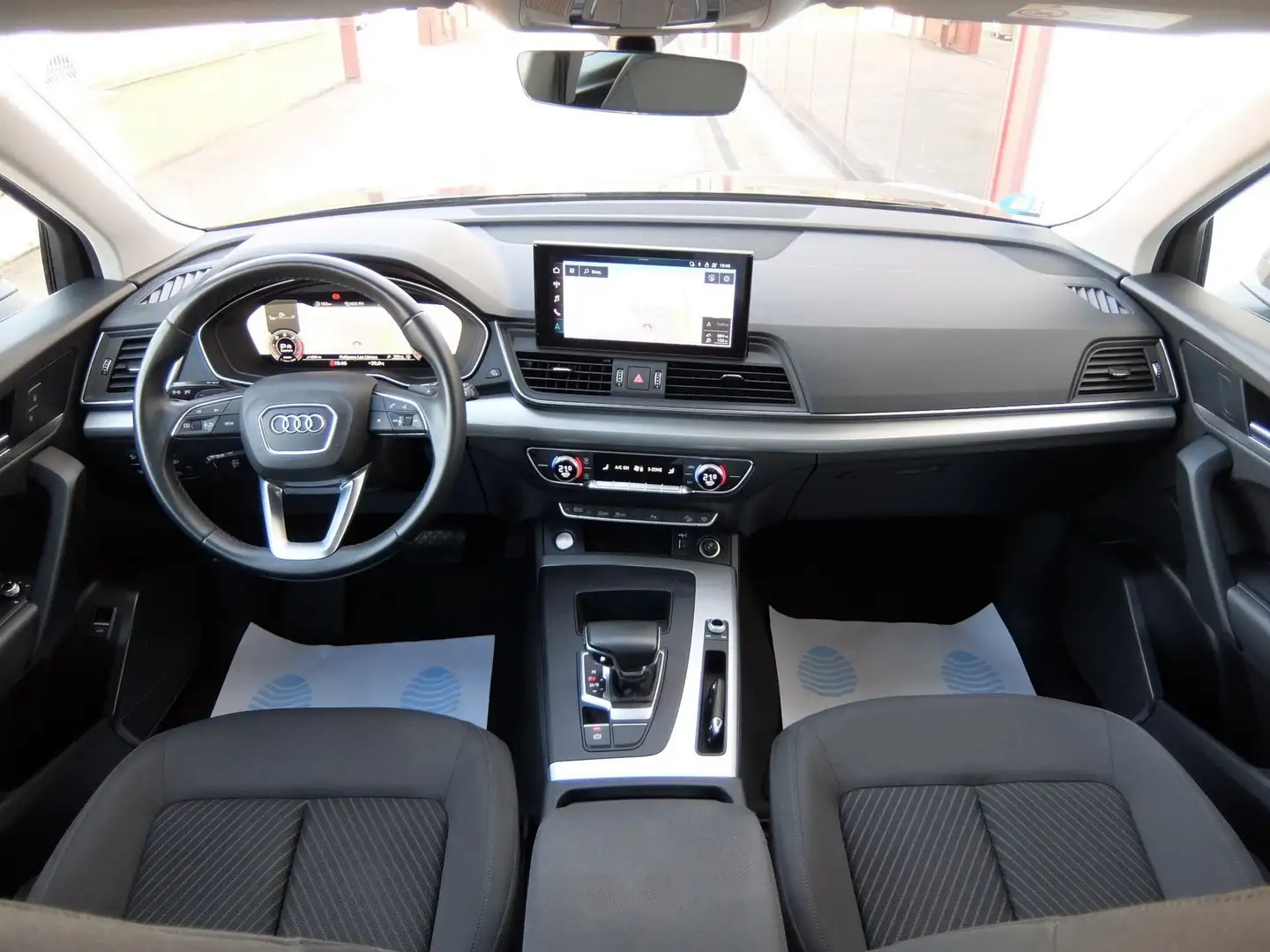 Audi Q5 35 TDI Advanced S tronic Grau - 2