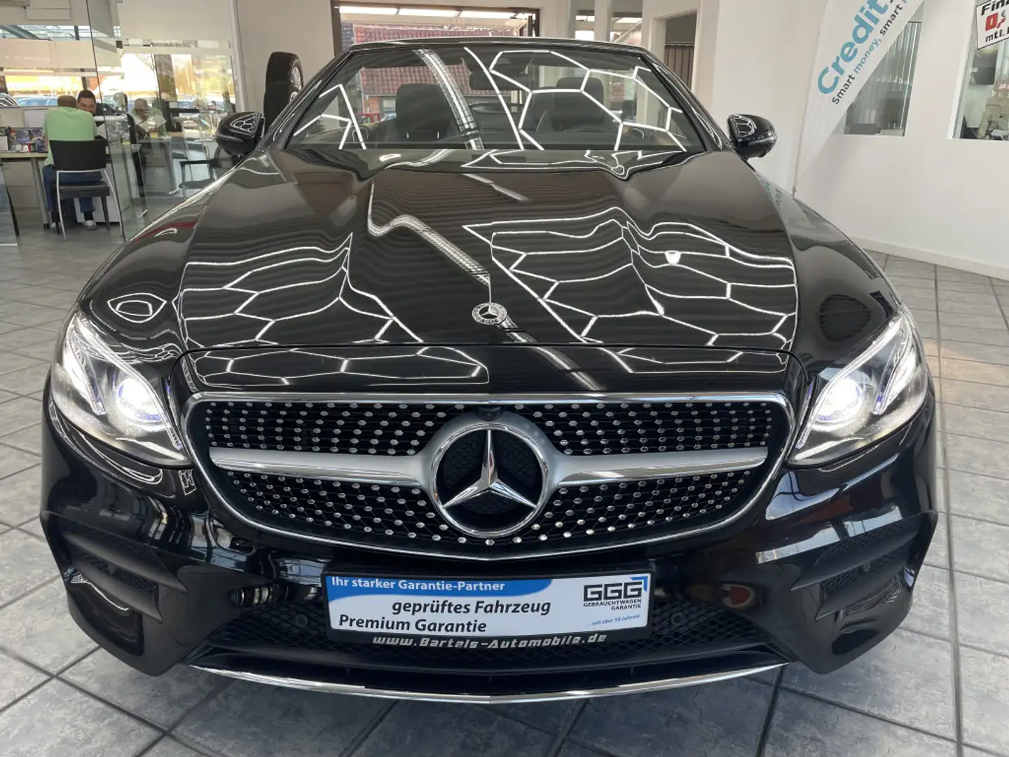 Mercedes-Benz E 450 4Matic AMG, Standheizung, 2 Hand, 360° Černá - 2