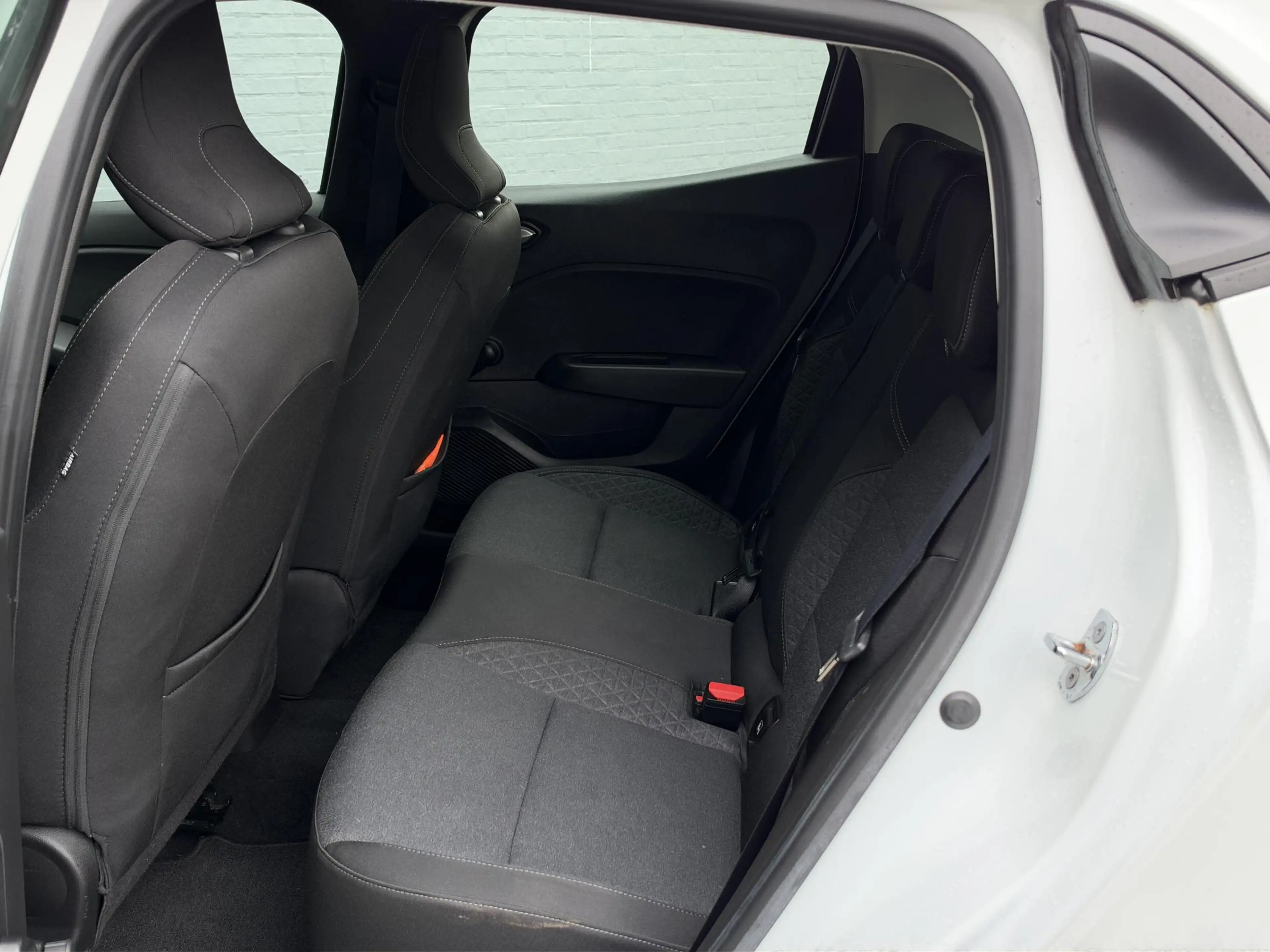Renault Clio 1.0 TCe Zen All Season Banden | Navigatie | Cruise — photo 15