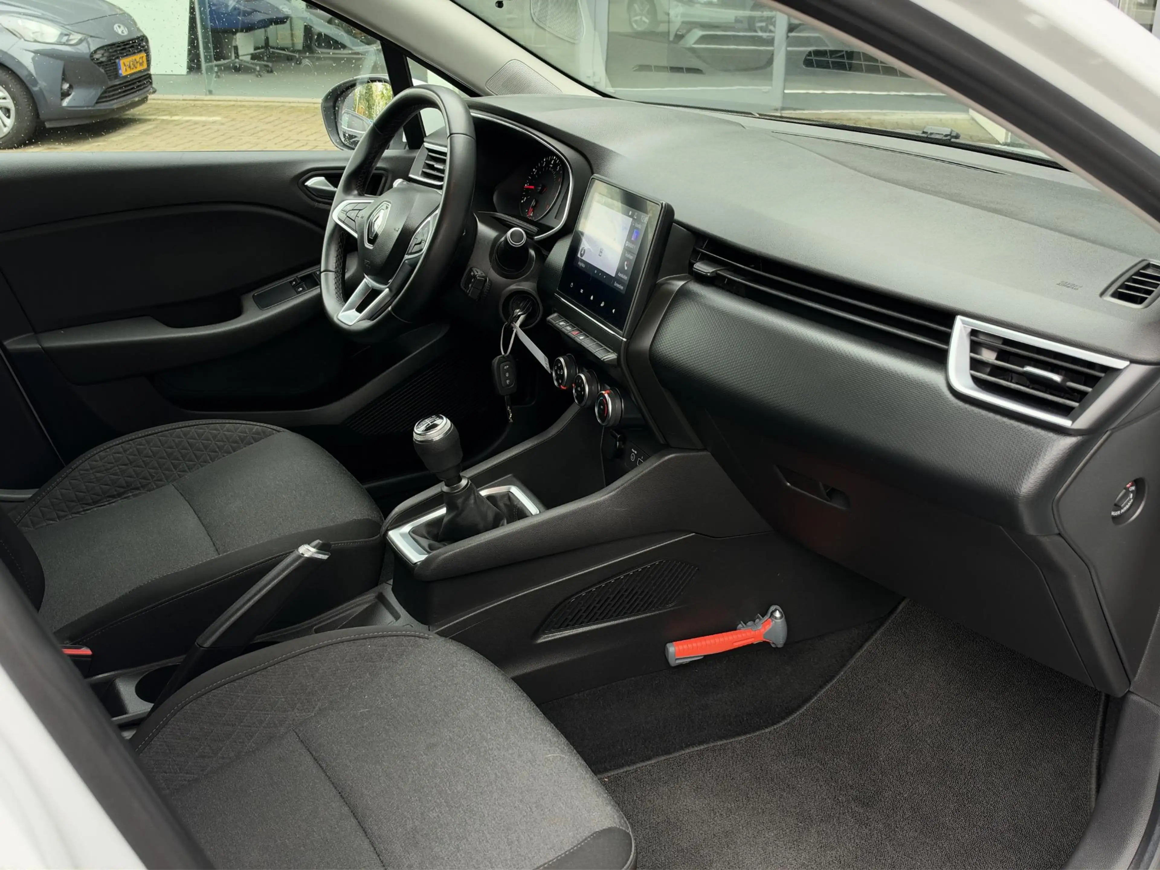 Renault Clio 1.0 TCe Zen All Season Banden | Navigatie | Cruise — photo 13