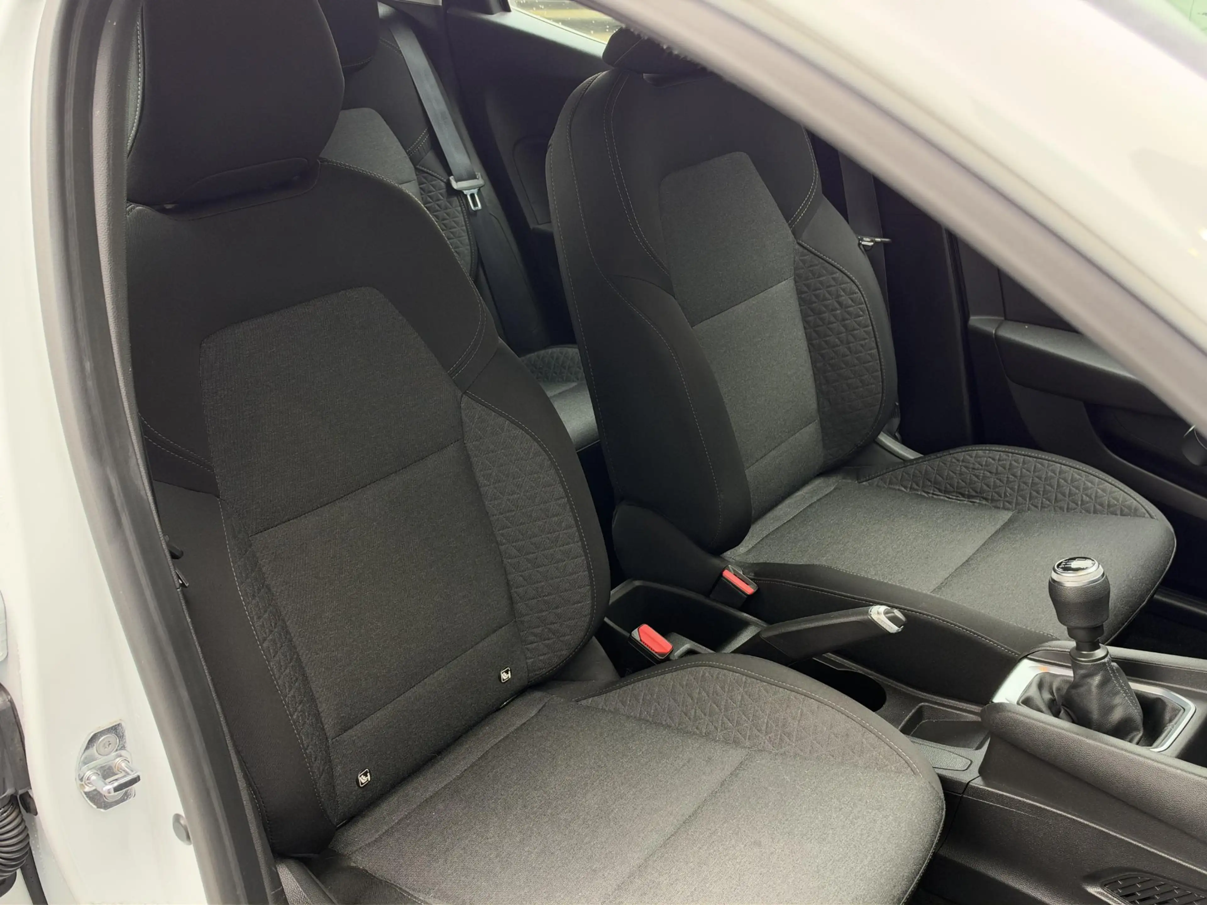 Renault Clio 1.0 TCe Zen All Season Banden | Navigatie | Cruise — photo 14
