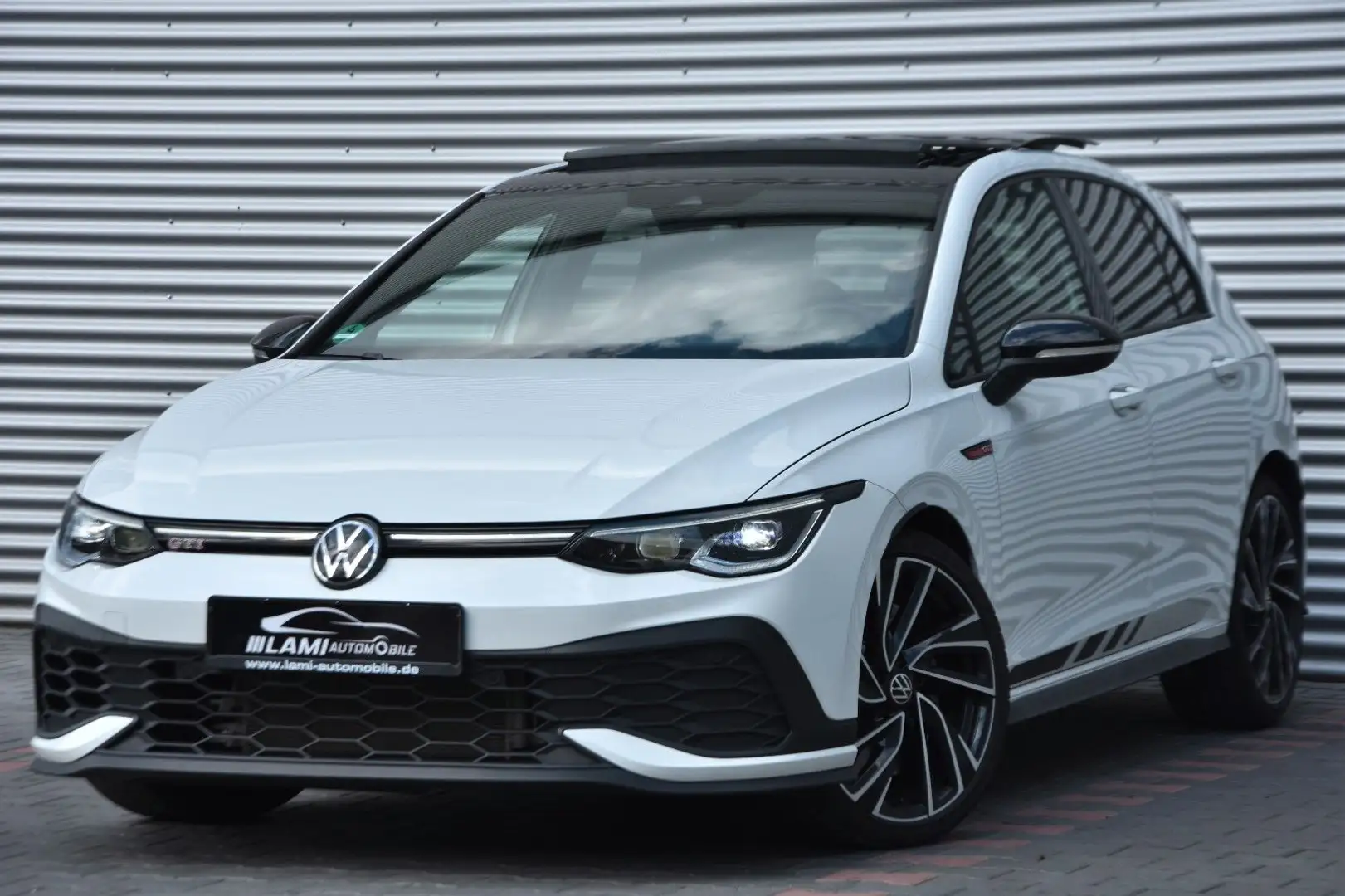 Volkswagen Golf VIII GTI Clubsport PANO HUD H&K DCC MATRIX Wit - 1