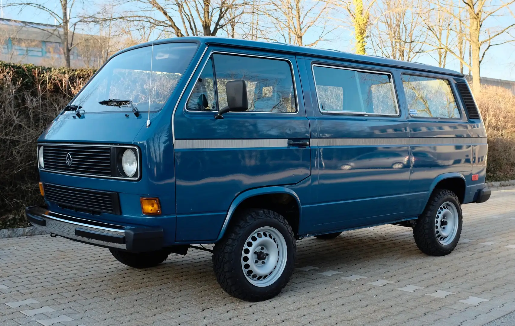 Volkswagen T3 plava - 2