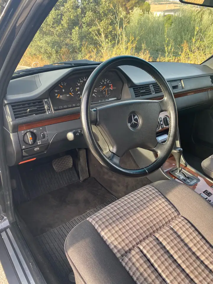Mercedes-Benz E 230 mercedes benz 230E Gasolina con aire acondicionado, foto 6