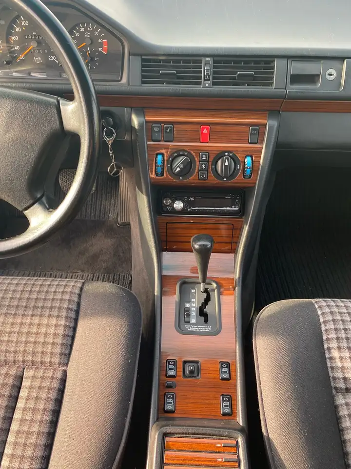 Mercedes-Benz E 230 mercedes benz 230E Gasolina con aire acondicionado, foto 11