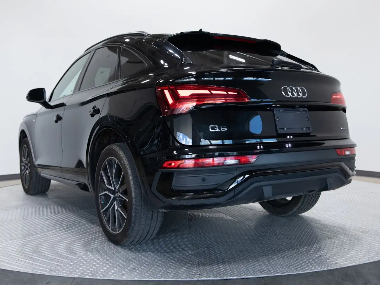 Audi Q5 снимка Audi Q5