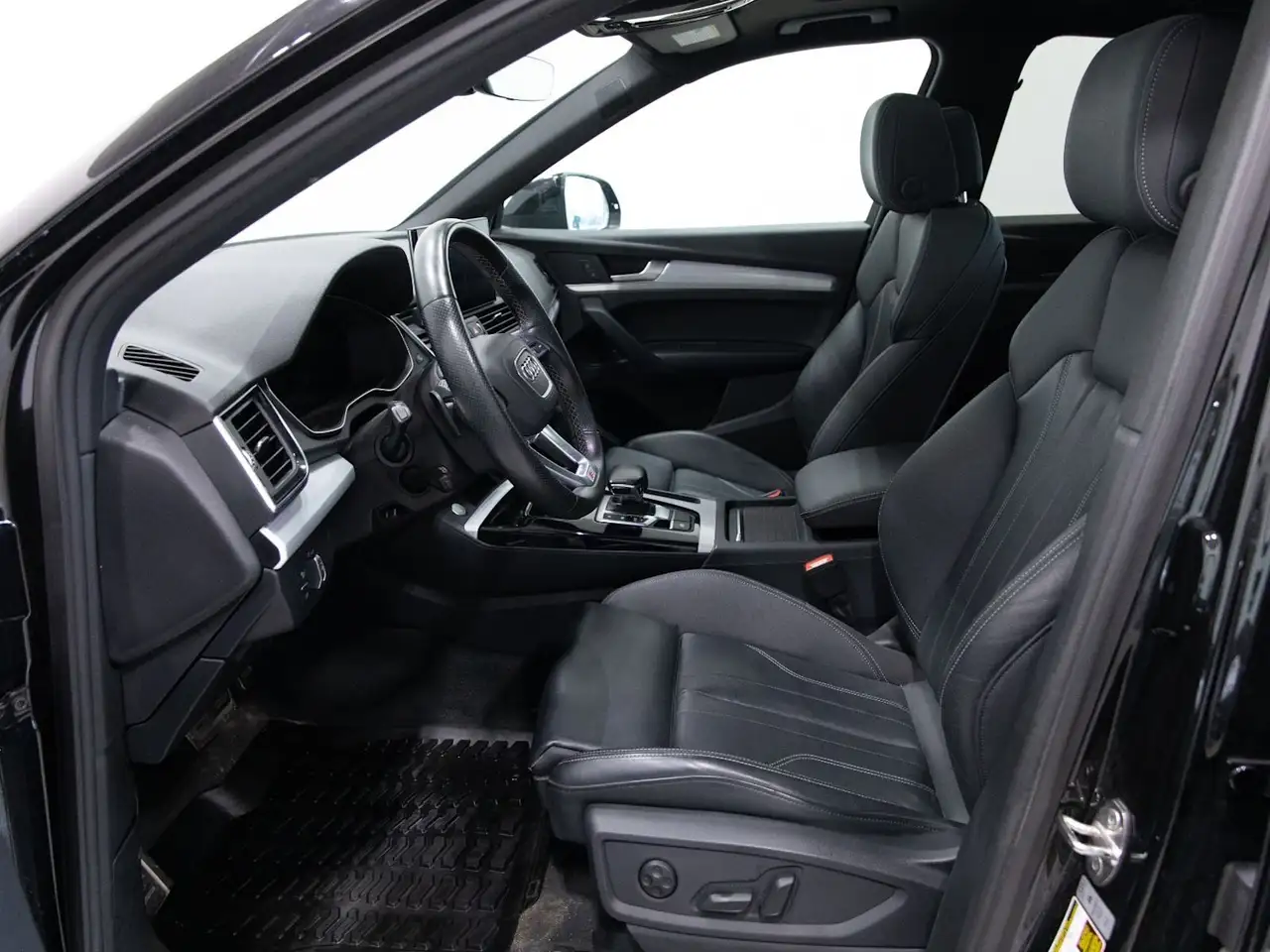 Audi Q5 снимка Audi Q5