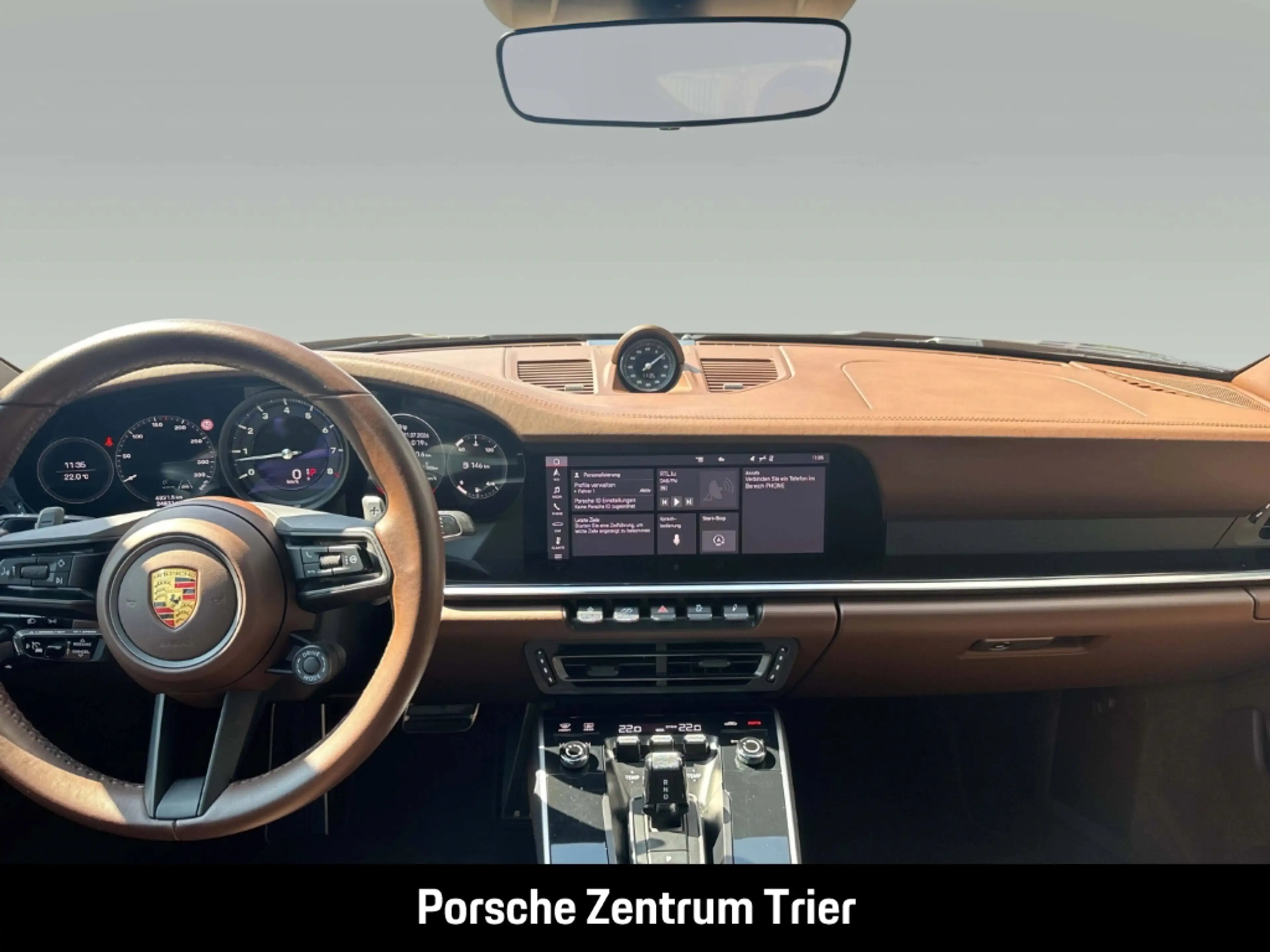 Porsche 992 (911) Carrera 4S Cabriolet — photo 14