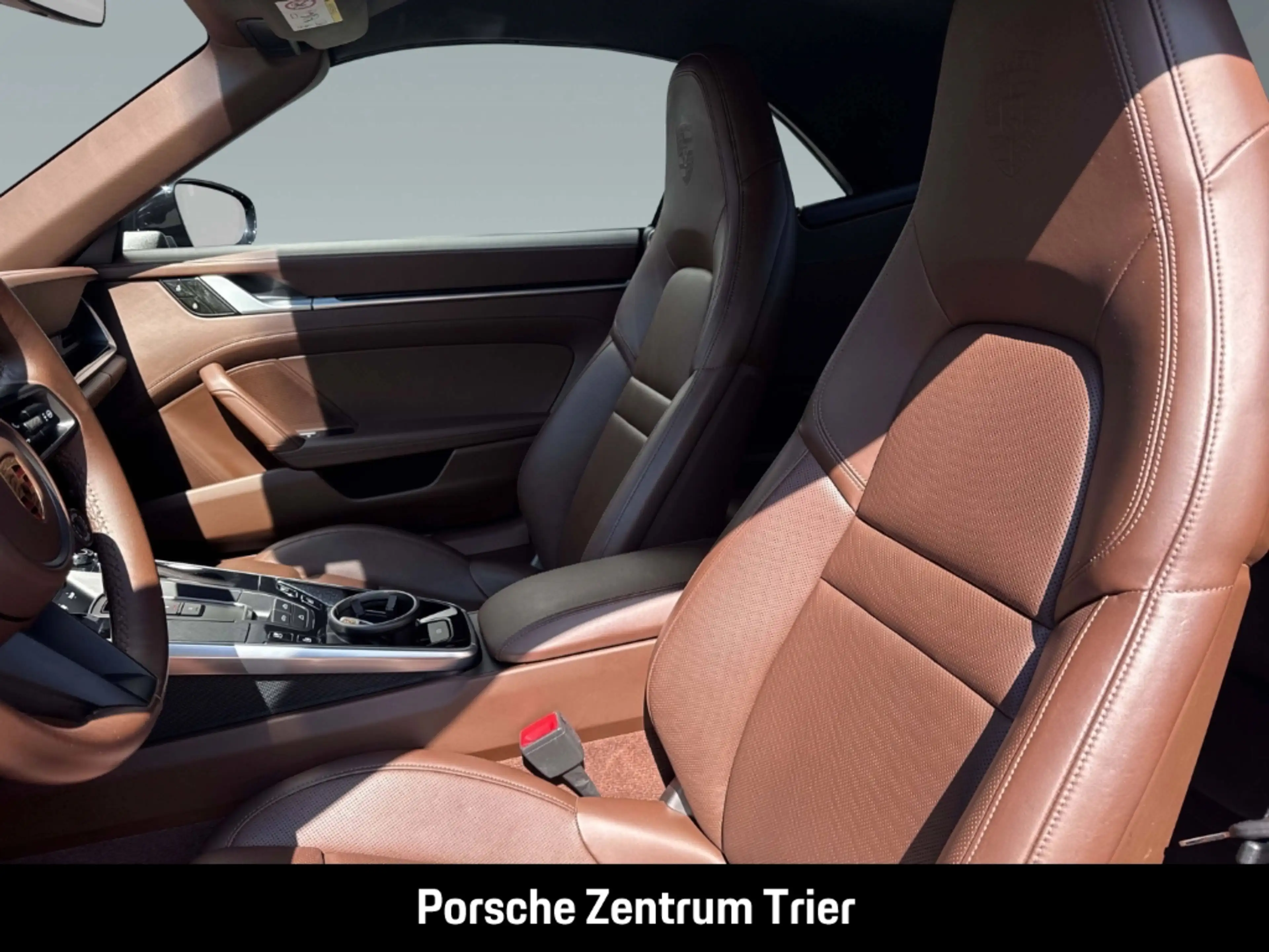 Porsche 992 (911) Carrera 4S Cabriolet — photo 5