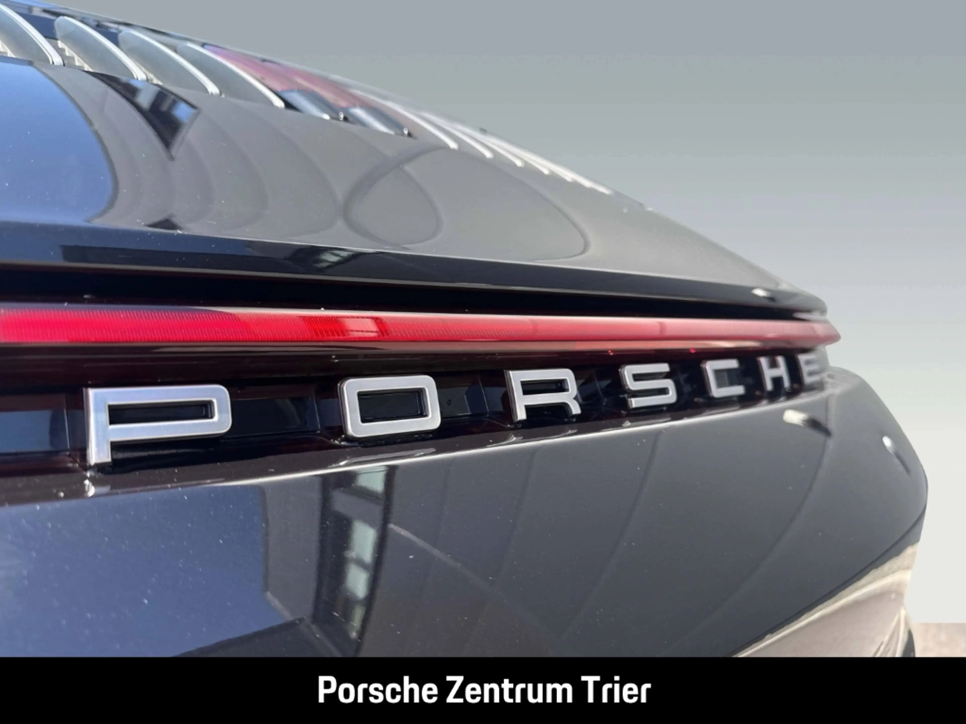 Porsche 992 (911) Carrera 4S Cabriolet — photo 13
