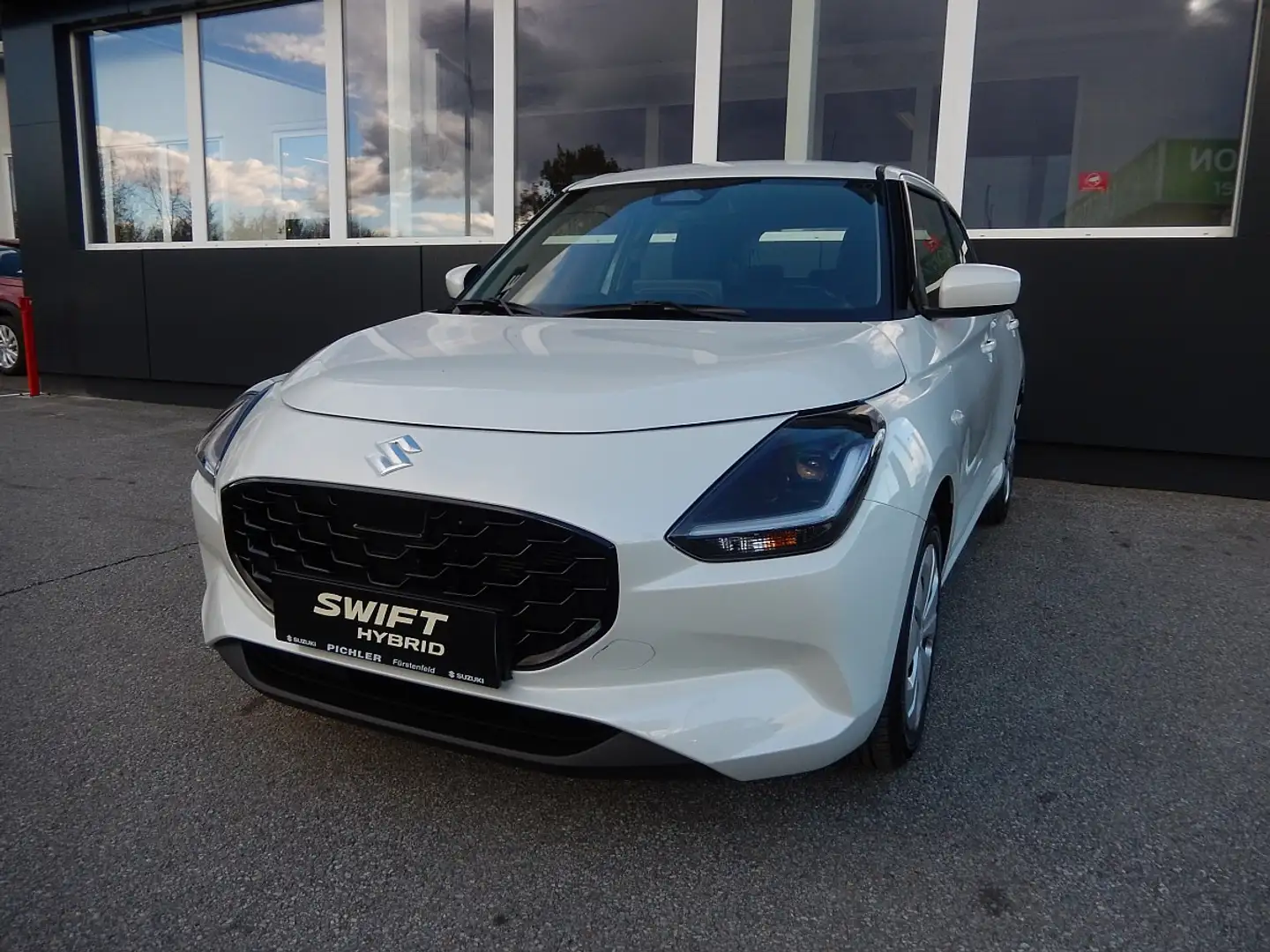 Suzuki Swift 1,2 Hybrid DualJet Clear Weiß - 1