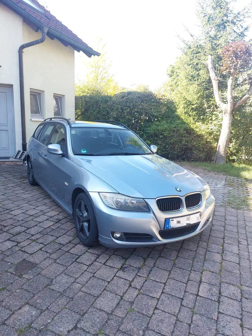 BMW 318 318d DPF Touring Blau - 1