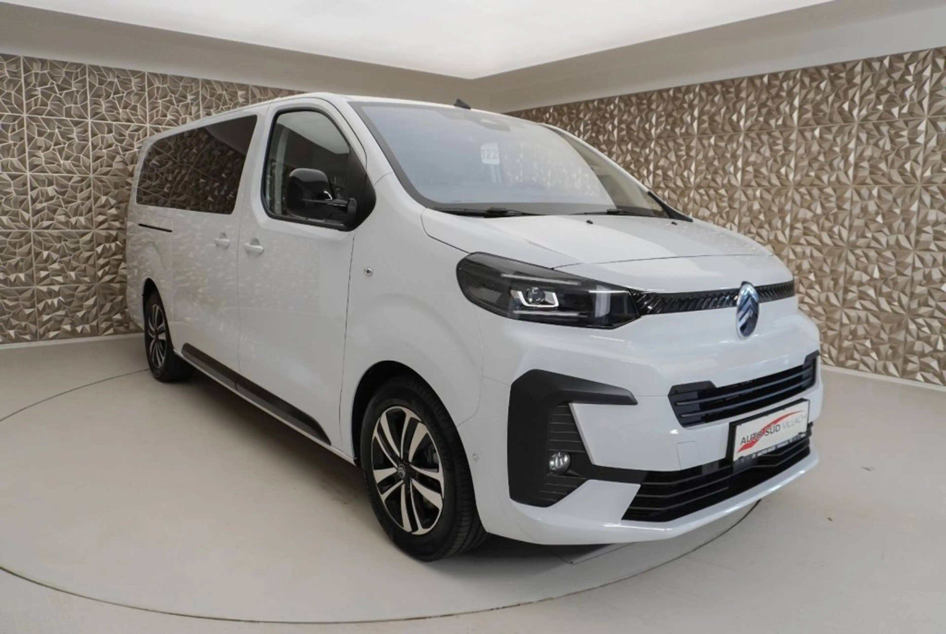 Citroen Spacetourer LÄNGE XL BlueHDi 180 S&S EAT8 Business Lounge — photo 4