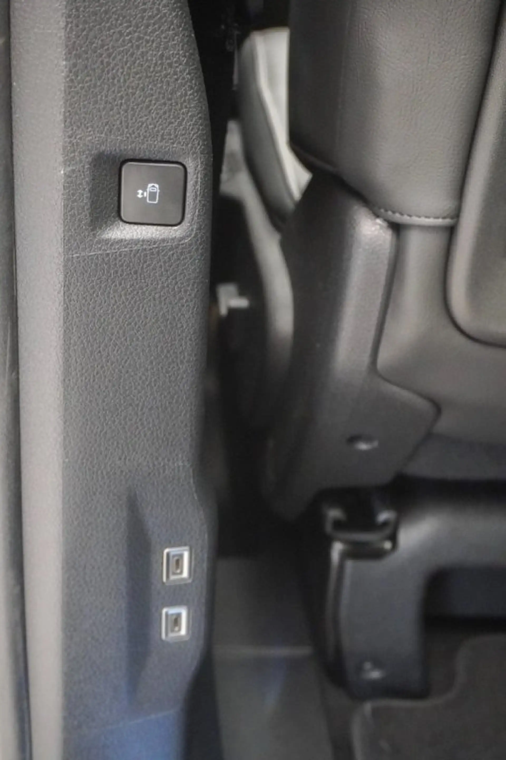 Citroen Spacetourer LÄNGE XL BlueHDi 180 S&S EAT8 Business Lounge — photo 15