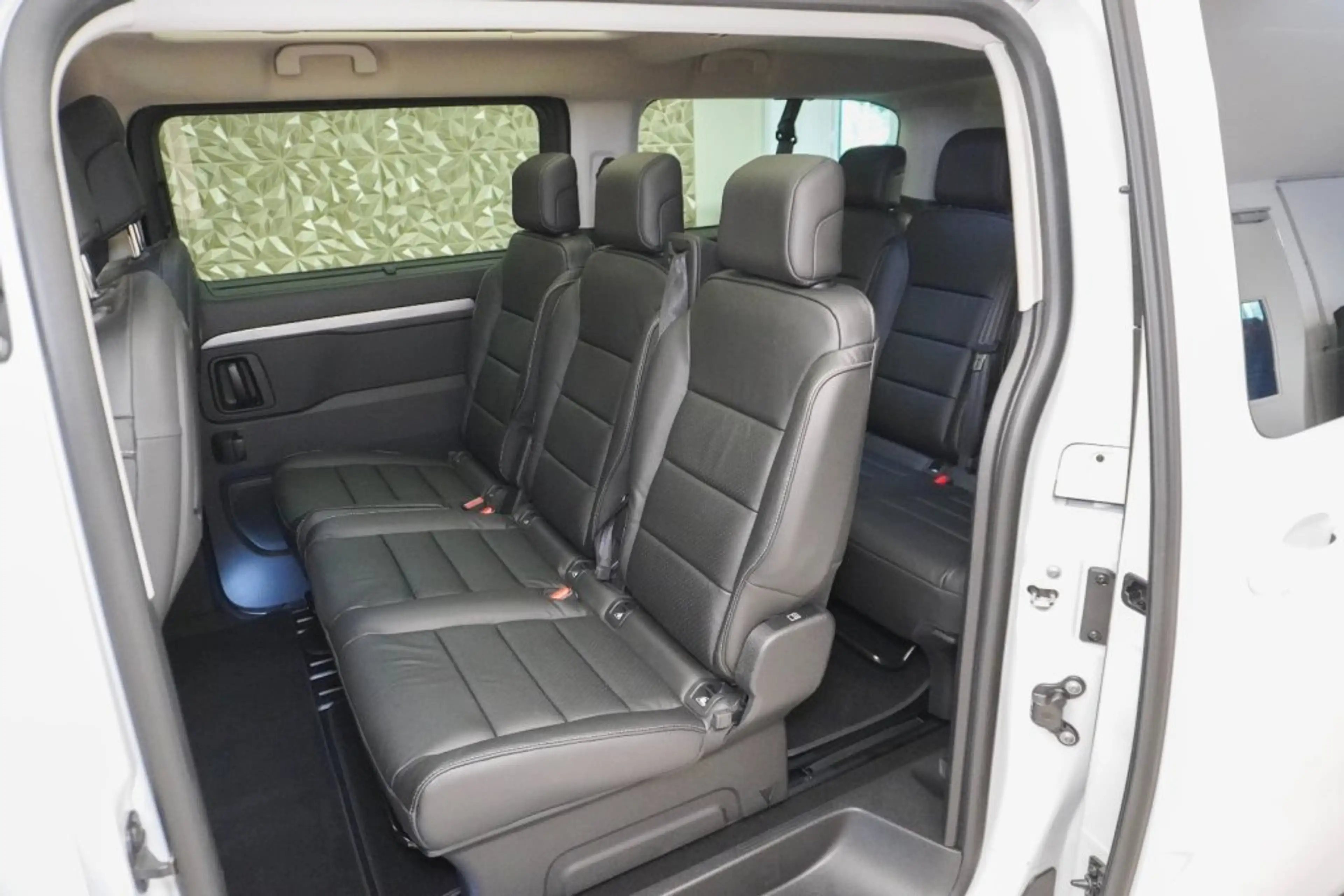 Citroen Spacetourer LÄNGE XL BlueHDi 180 S&S EAT8 Business Lounge — photo 13