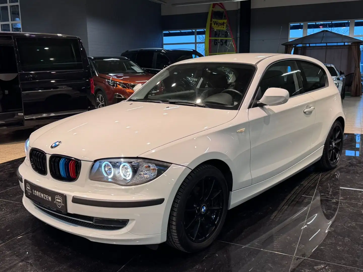 BMW 116 i Lim. Advantage-Paket Klima Nebel ZV 6-Gang Wit - 1