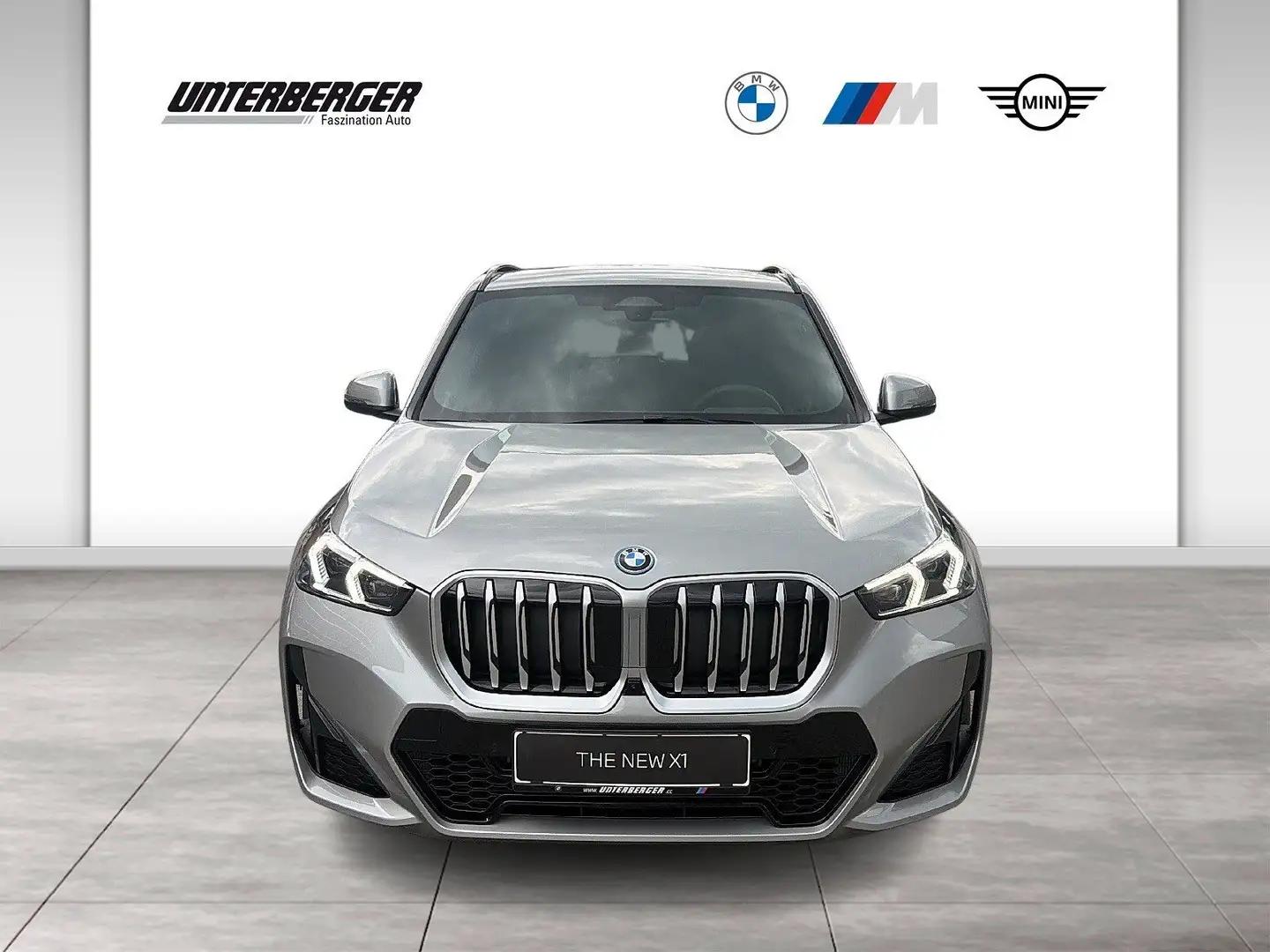 BMW X1 xDrive25e M Sportpaket | Innovations Paket Silber - 2