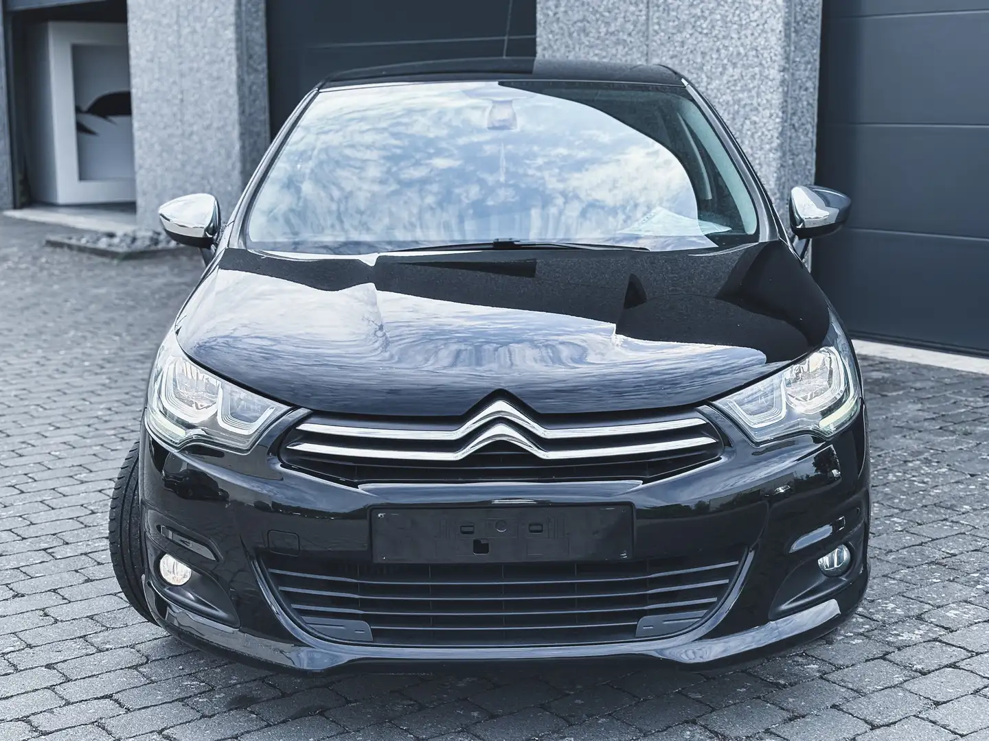 Citroen C4 MARCHAND OU EXPORT ! C4 1.6BlueHDi, GPS, Clim Schwarz - 2