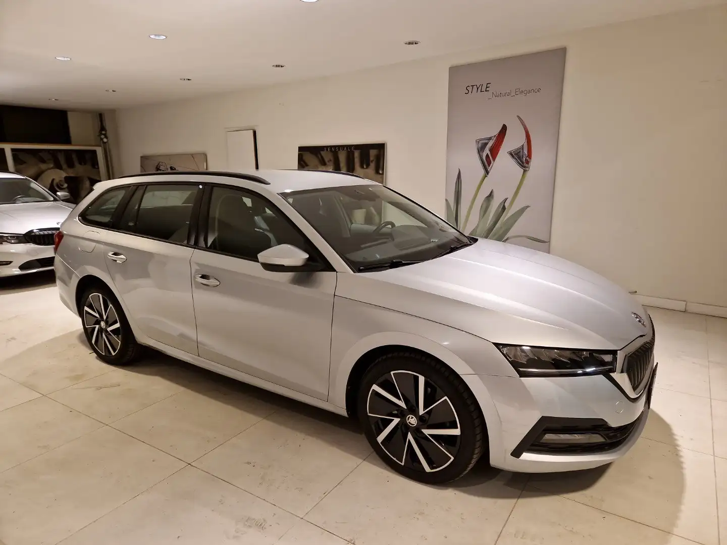 Skoda Octavia 1.4 TSI PHEV DSG Wagon Executive Fari LED Navi 18” Argento - 2