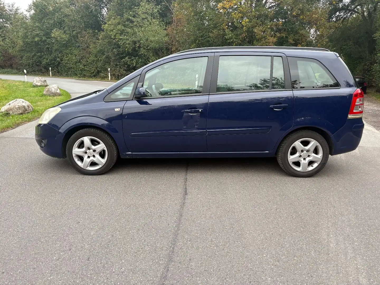 Opel Zafira B 1.8 sport 7 sitze - 2