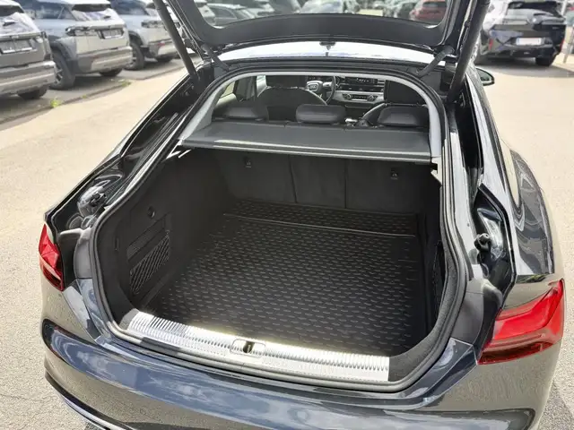 Audi A5 view 8