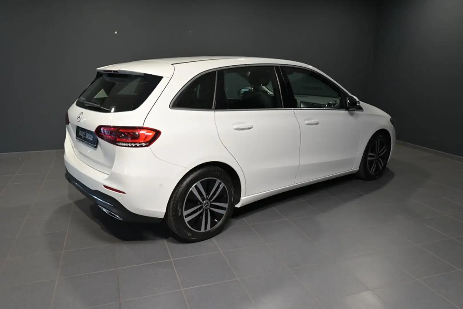 Mercedes-Benz B 200 PROGRESSIVE/KAMERA/LED/NAVI/MBUX/SHZ White - 2