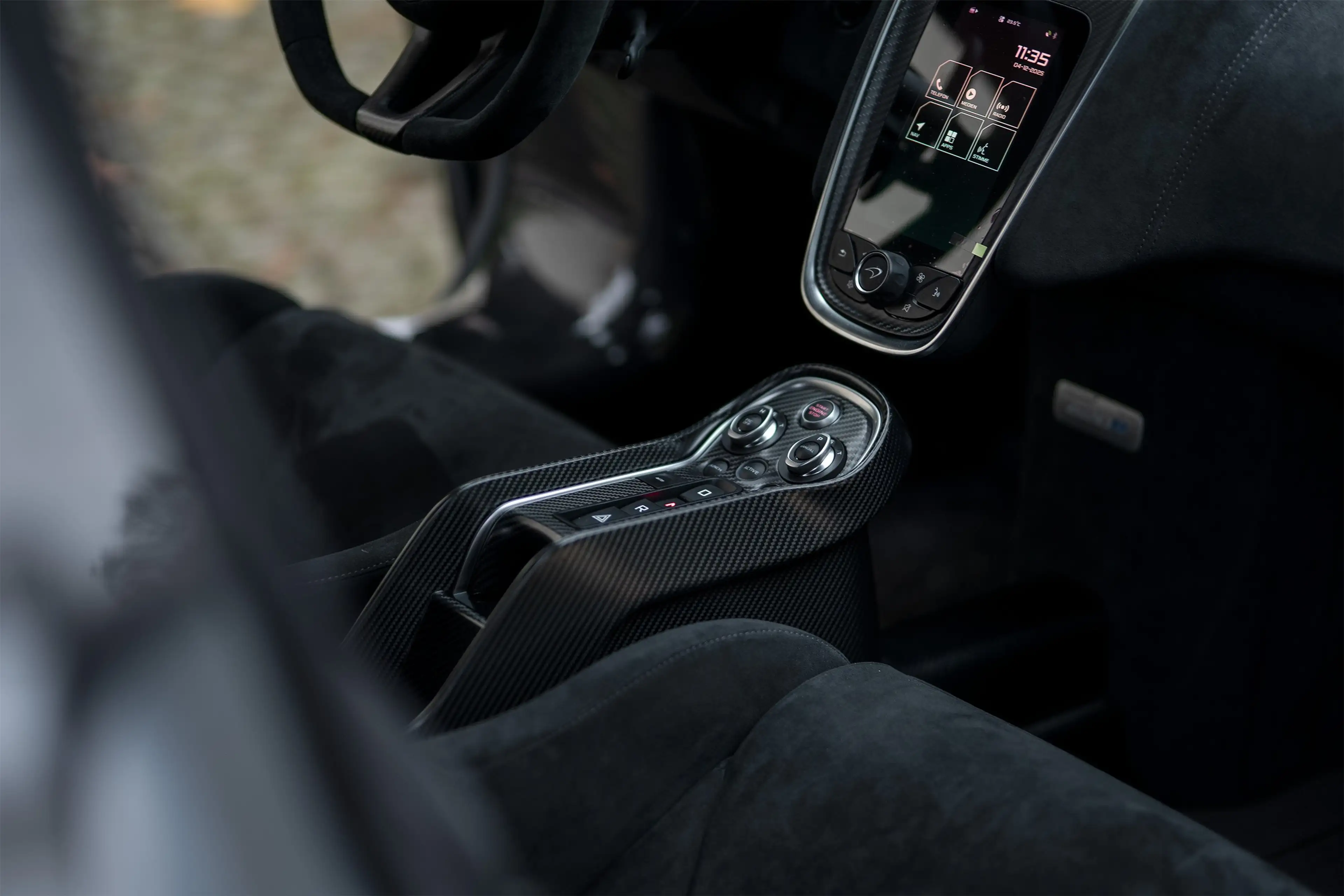McLaren 620R 620R — photo 14