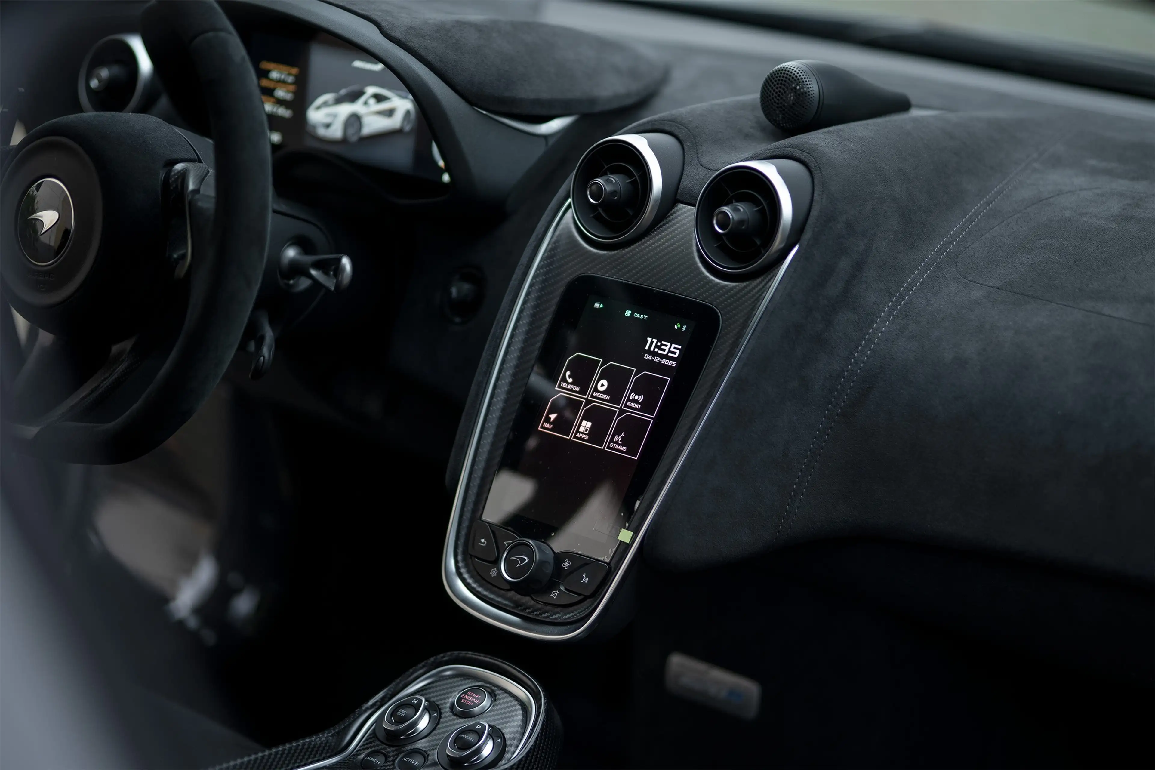 McLaren 620R 620R — photo 15