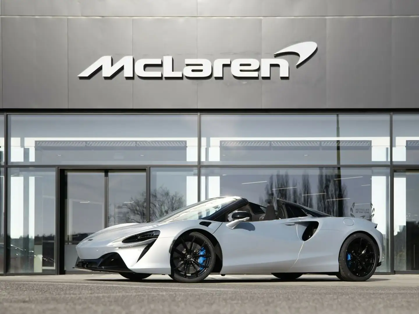 McLaren Artura Artura Spider / Ice Silver / B&W / 1,99% Leasing Silber - 1