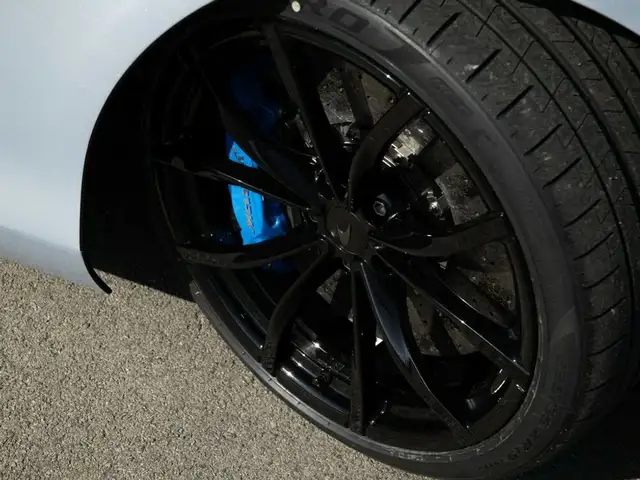 Mclaren Artura view 6
