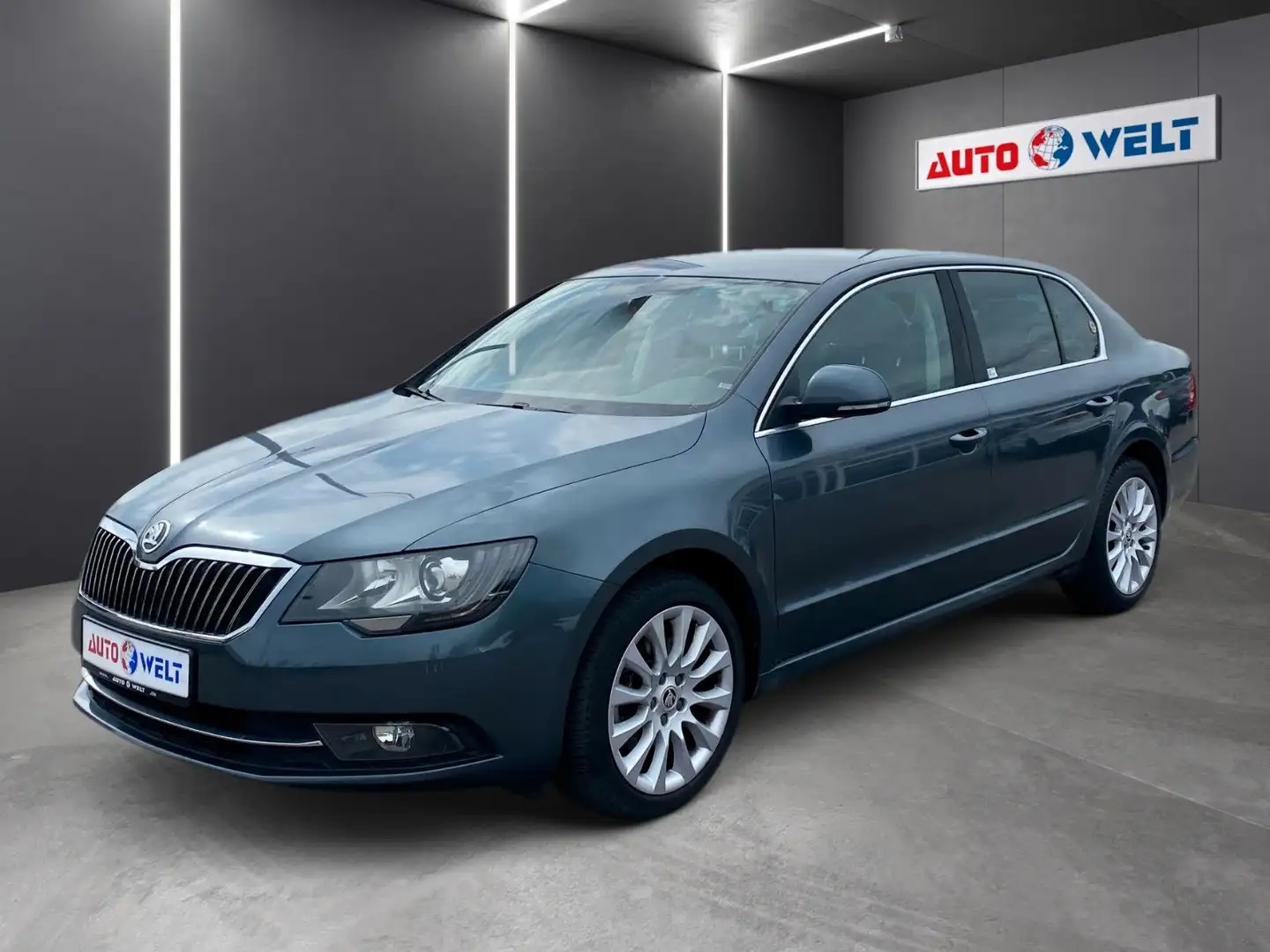 Skoda Superb 1.4 TSI Exclusive Grau - 1