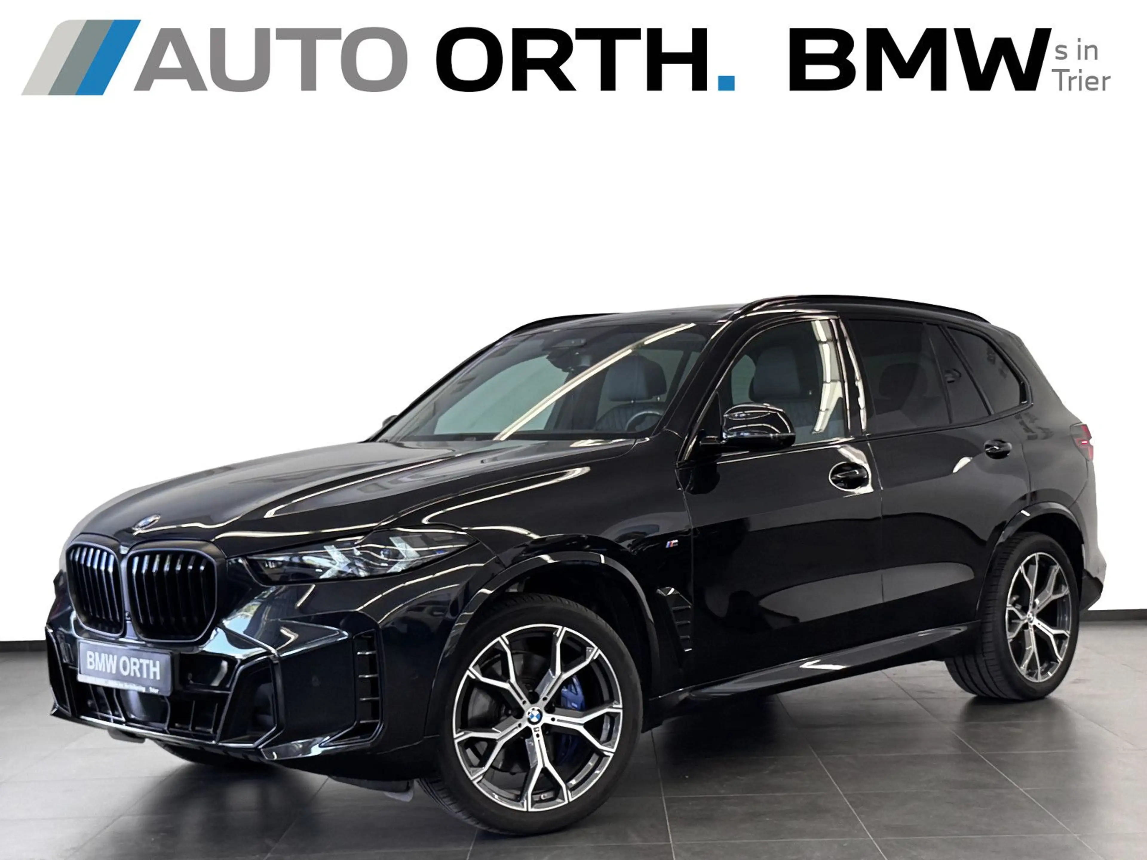 BMW X5 xDrive30d M-SPORT-PRO PANO HUD ACC AHK 360°