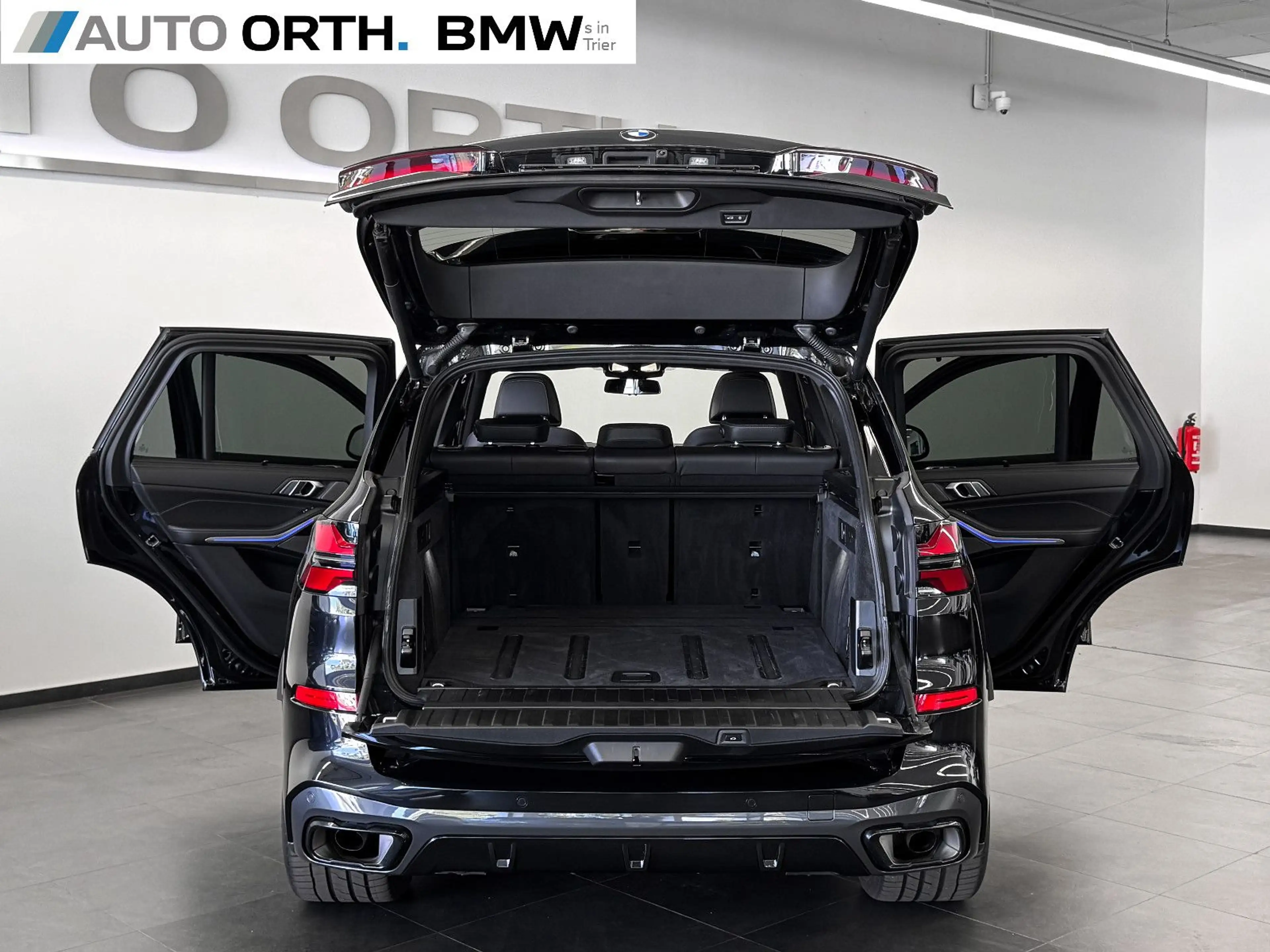 BMW X5 xDrive30d M-SPORT-PRO PANO HUD ACC AHK 360° — photo 10