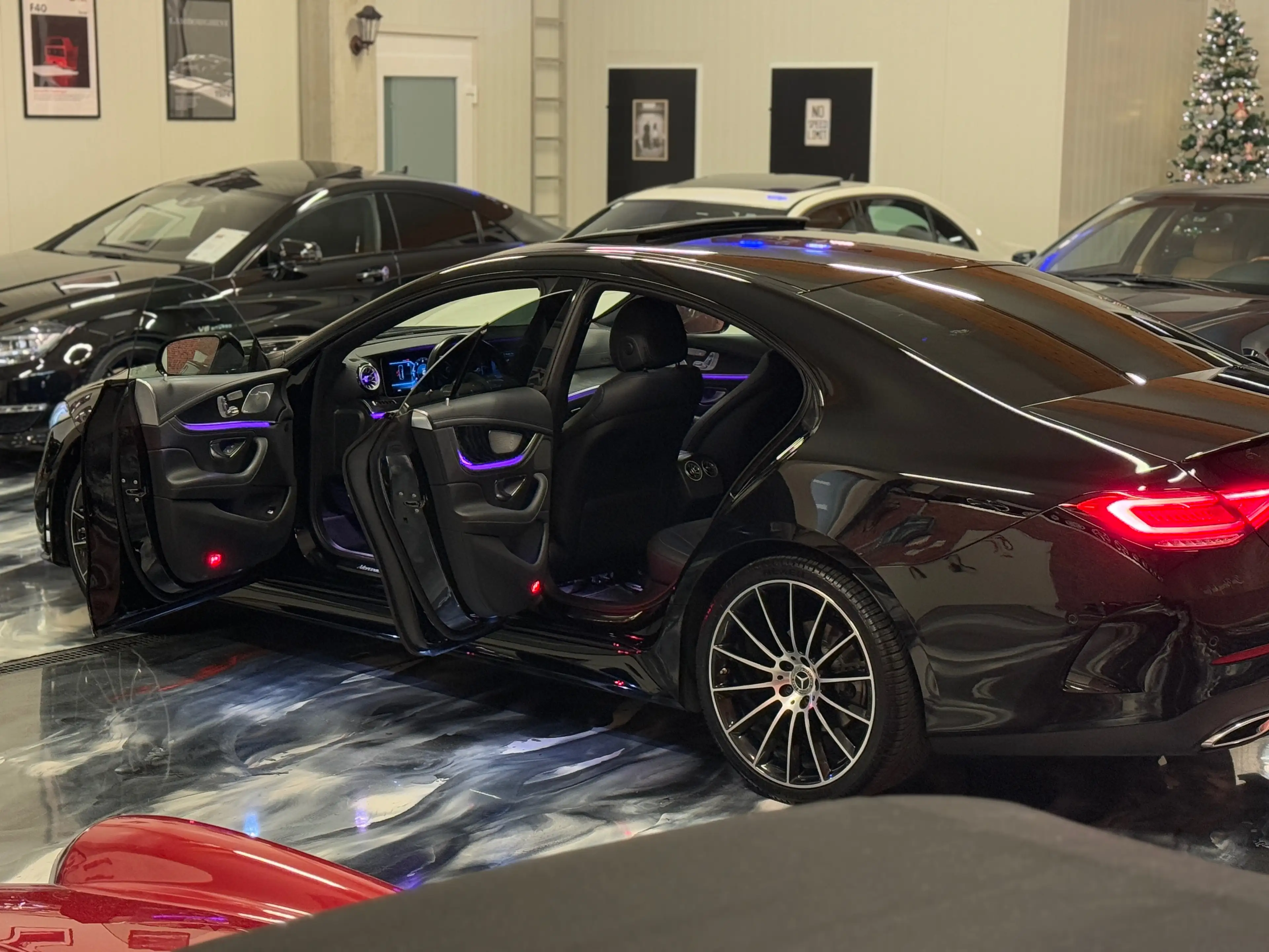 Mercedes-Benz CLS 220 CLS 220 d*AMG-Line*Schiebedach*Burmester*360°* — photo 13