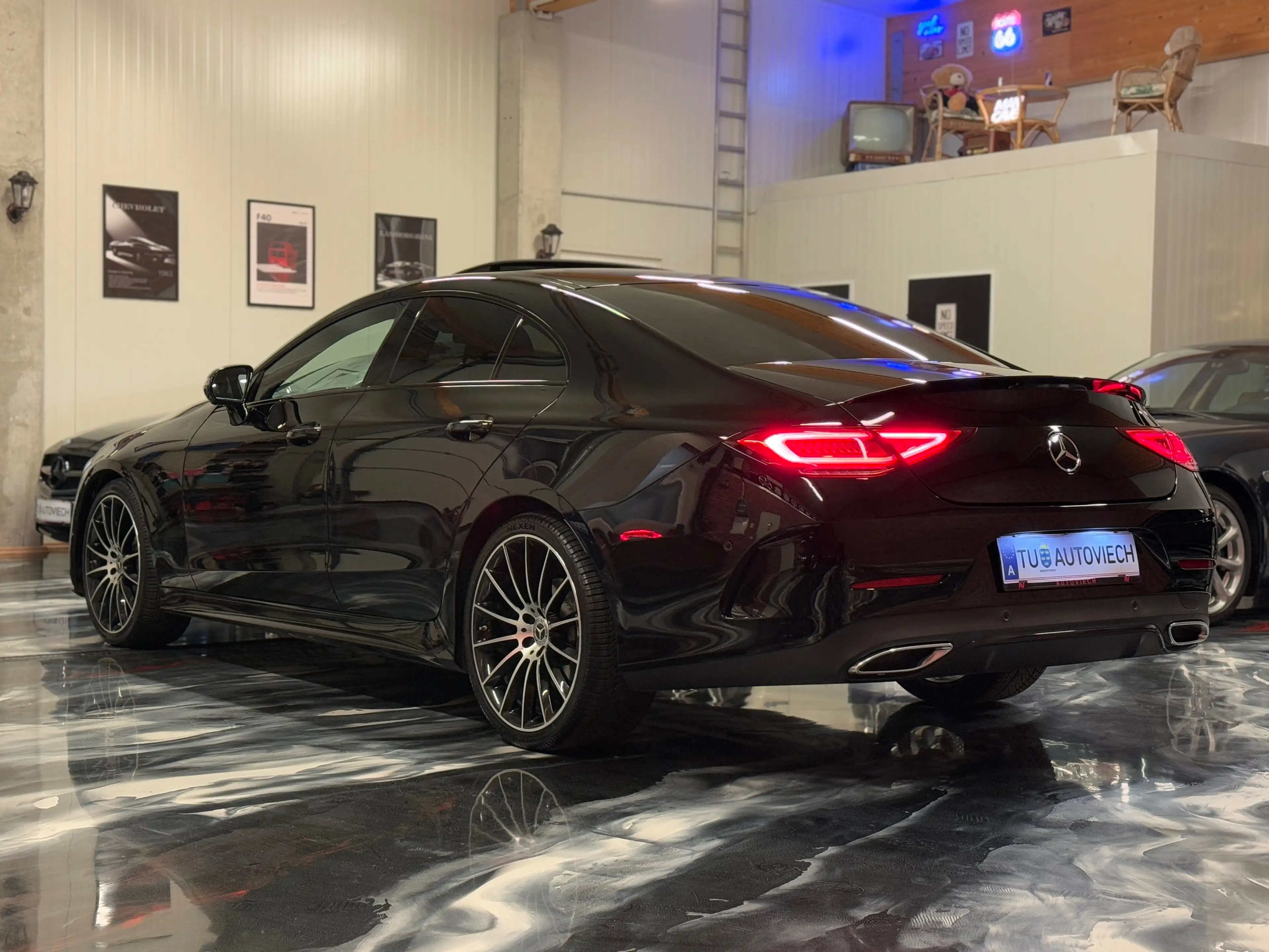Mercedes-Benz CLS 220 CLS 220 d*AMG-Line*Schiebedach*Burmester*360°* — photo 12