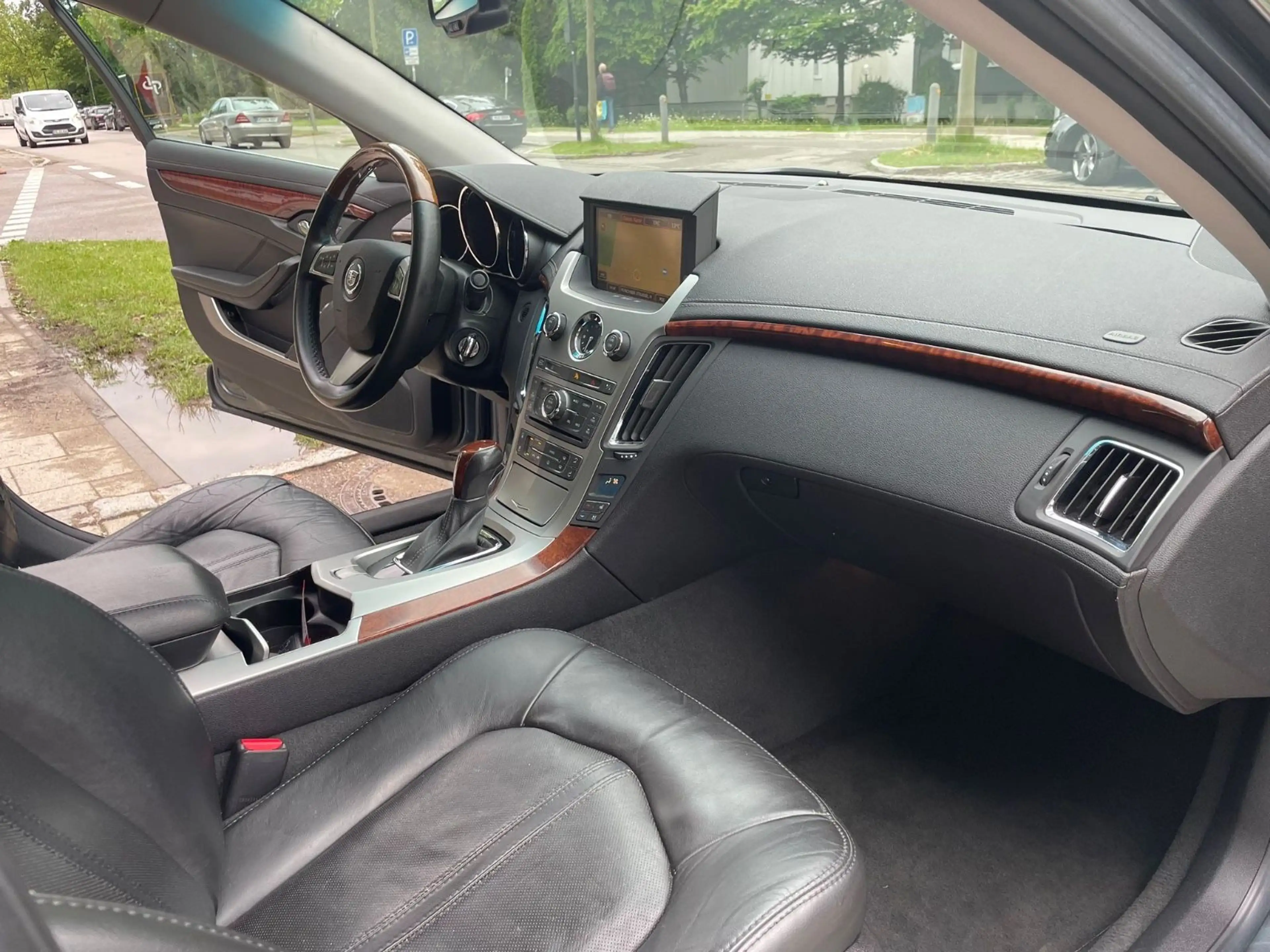 Cadillac CTS Sport Luxury — photo 11