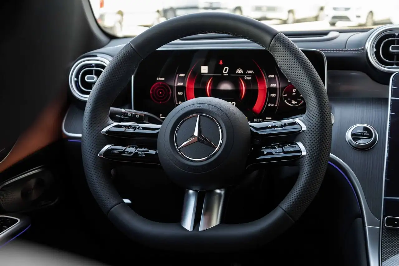 Mercedes-Benz GLC снимка Mercedes-Benz GLC