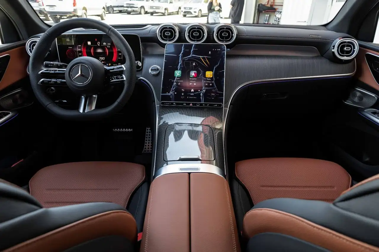 Mercedes-Benz GLC снимка Mercedes-Benz GLC