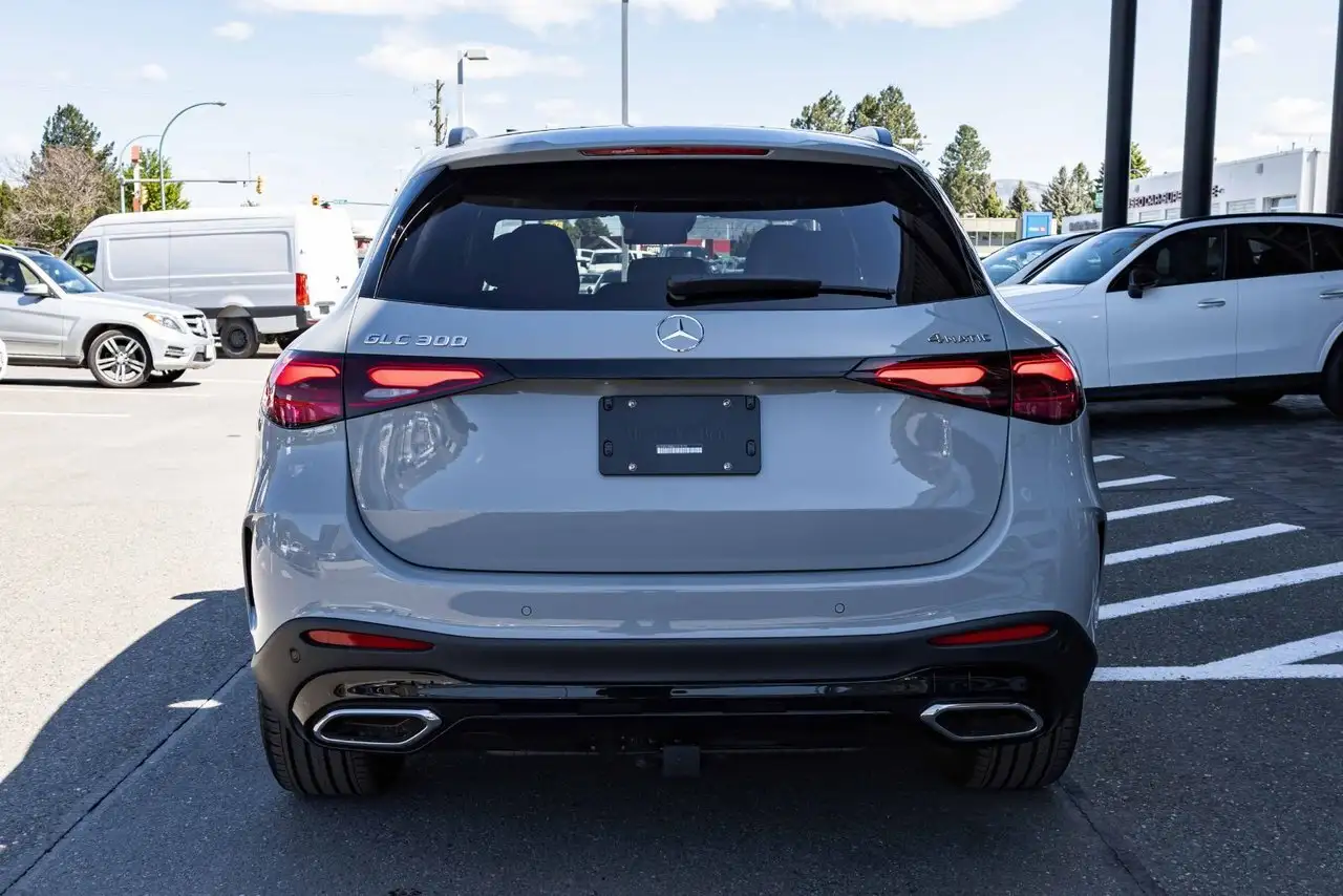 Mercedes-Benz GLC снимка Mercedes-Benz GLC