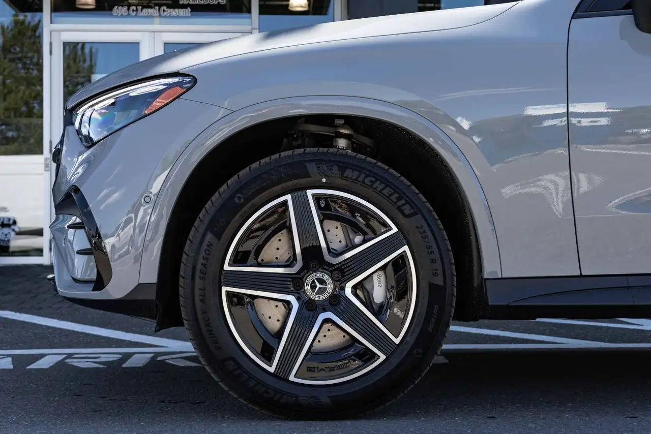 Mercedes-Benz GLC снимка Mercedes-Benz GLC