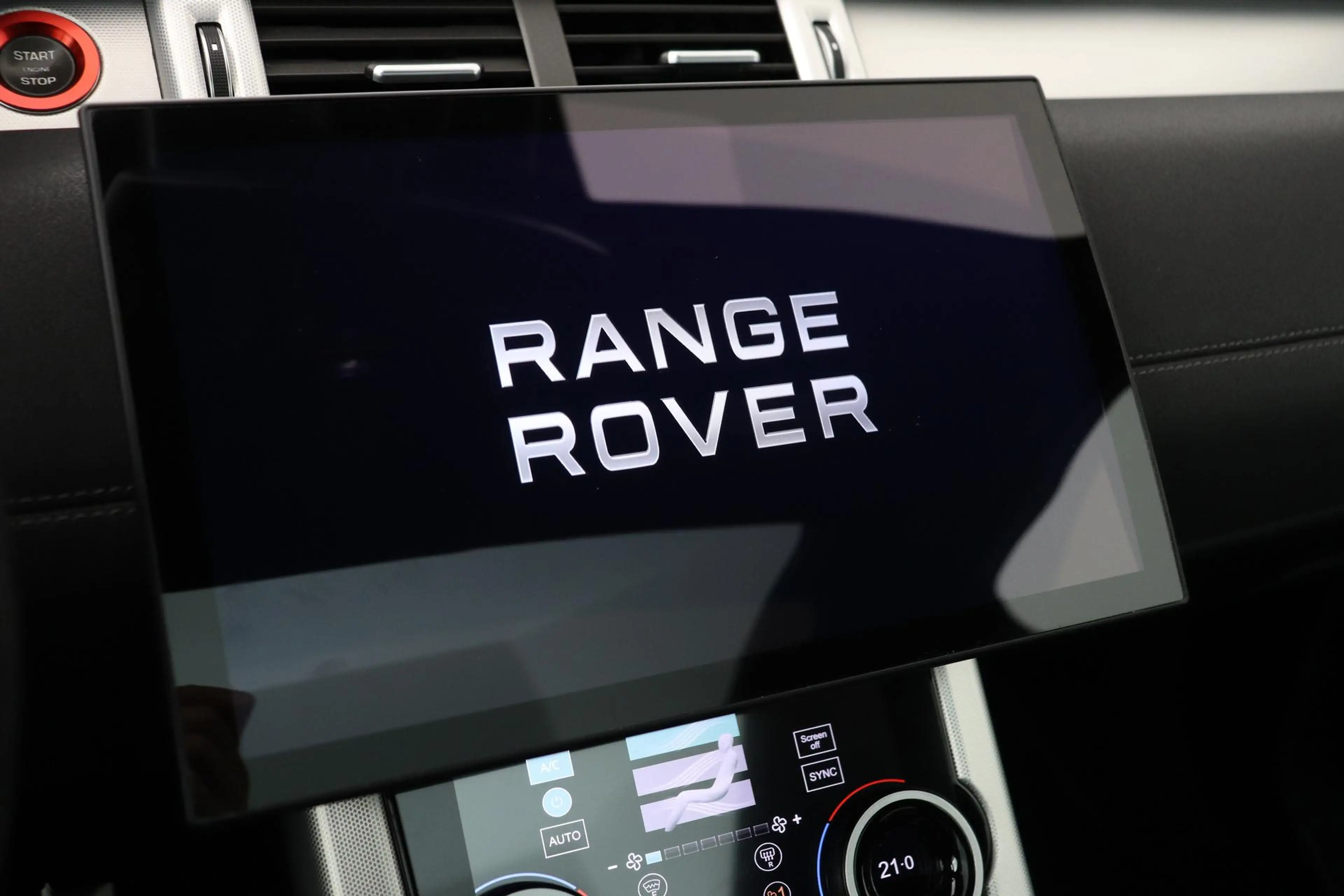 Land Rover Range Rover Evoque Si4 Autobiography | Groot Scherm | Panoramadak | B — photo 12
