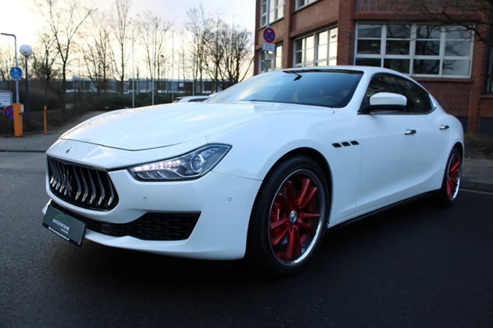 Maserati Ghibli S Kamera/HarmanKardon/Totwinkel/Keyless Weiß - 2