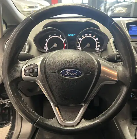 Ford Fiesta view 13