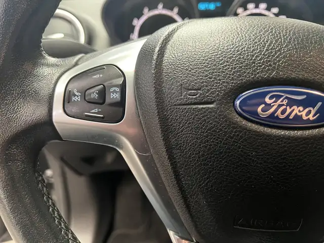 Ford Fiesta view 14