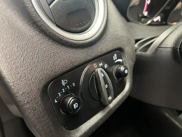 Ford Fiesta view 21